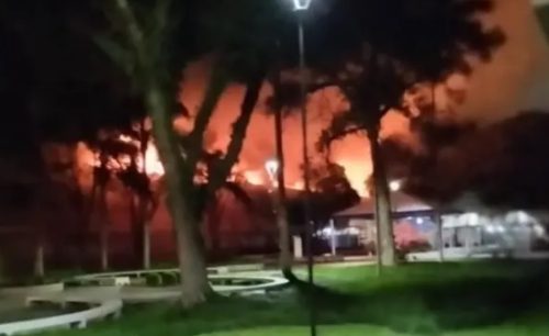 Incêndio de grandes proporções atinge a PUCPR em Curitiba Imagem referente a Incêndio de grandes proporções atinge a PUCPR em Curitiba