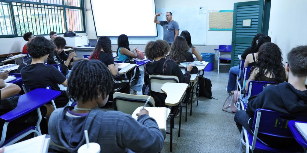 Prazo para aderir ao Enem dos Docentes termina nesta quinta-feira Prazo para aderir ao Enem dos Docentes termina nesta quinta-feira
