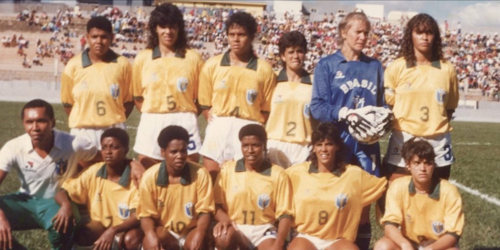 Primeira seleção feminina de futebol do Brasil é tema de documentário Primeira seleção feminina de futebol do Brasil é tema de documentário