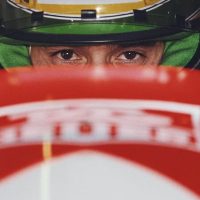 Imagem referente a Time português Estoril usará uniforme inspirado em Ayrton Senna