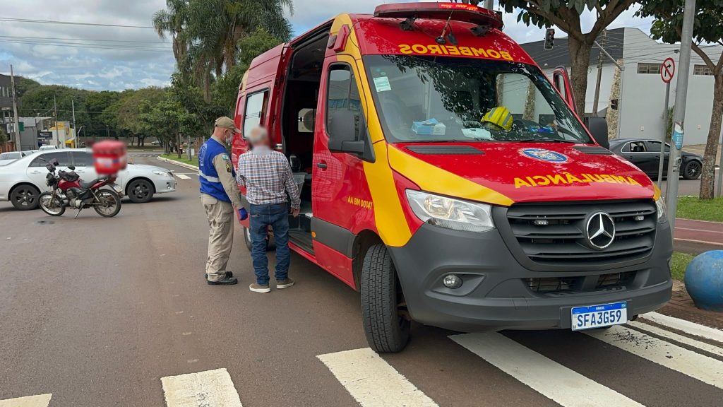 Entregador fica ferido em acidente no São Cristóvão Entregador fica ferido em acidente no São Cristóvão