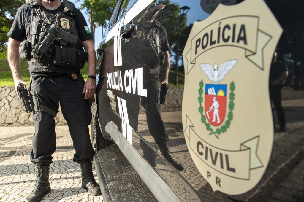 Homem condenado por roubos a banco e disparo de arma de fogo é capturado em Dois Vizinhos Homem condenado por roubos a banco e disparo de arma de fogo é capturado em Dois Vizinhos
