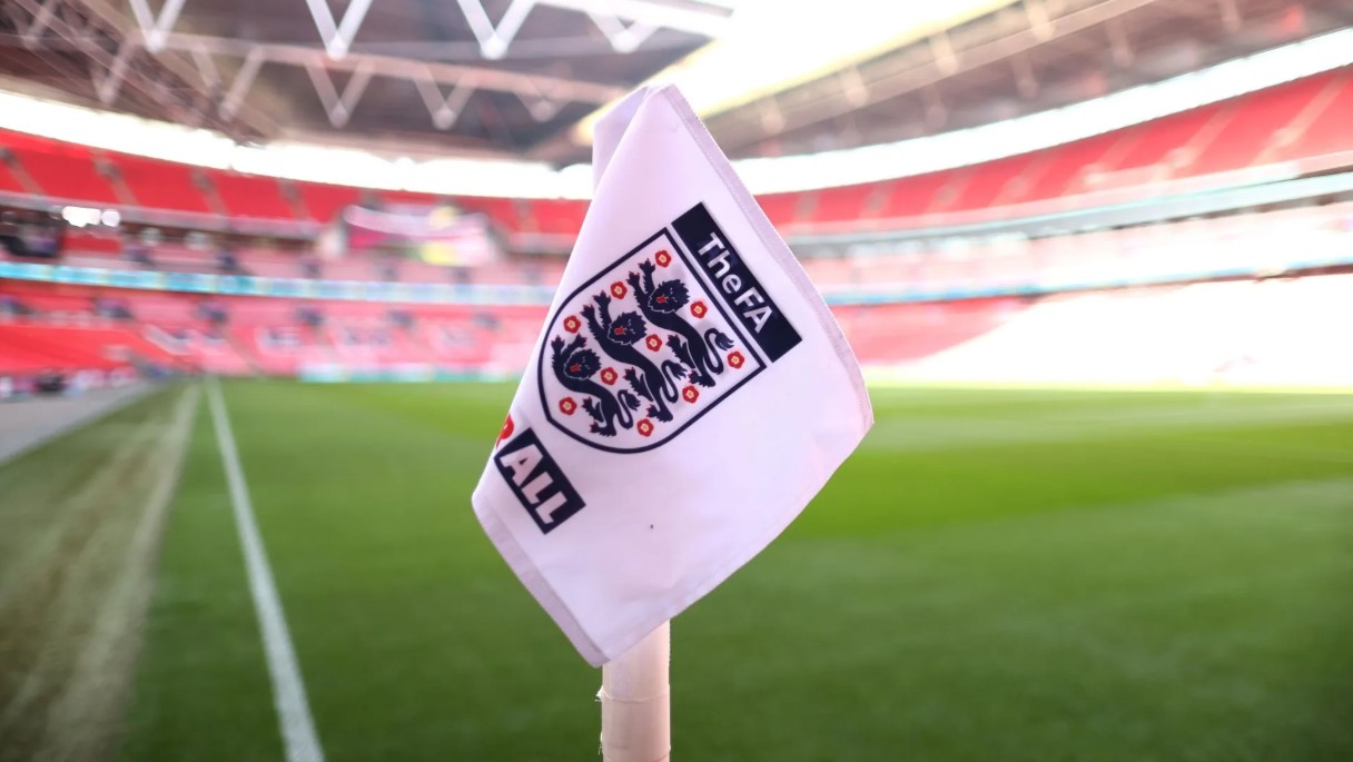 Mulheres trans são liberadas para jogar em torneios femininos na Inglaterra