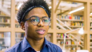 Programa que oferta bolsas de estudo a negros tem inscrição até dia 30