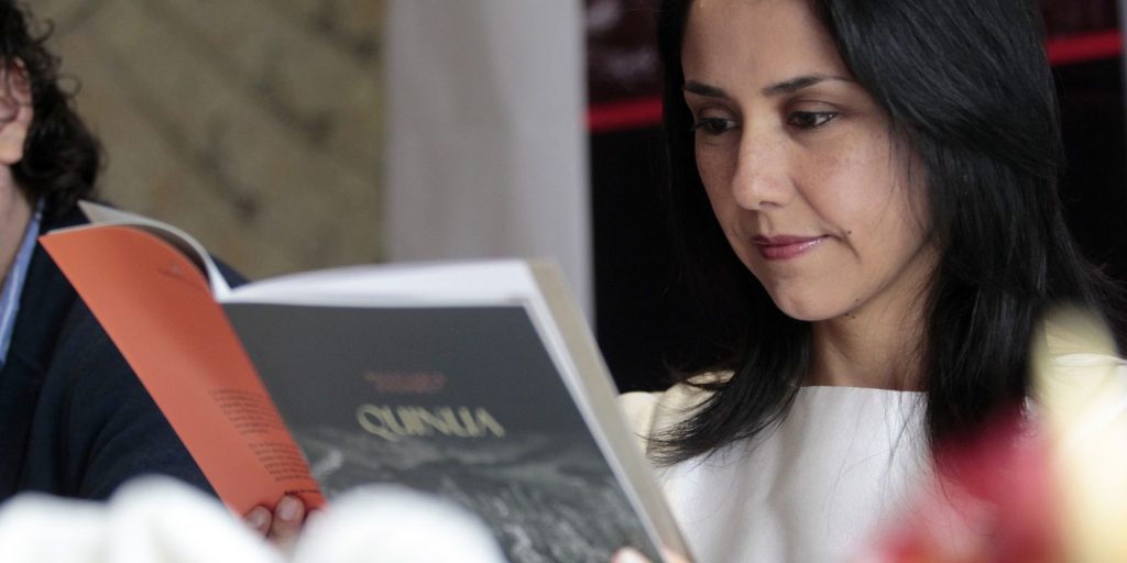 Após asilo, esposa de ex-presidente do Peru chega ao Brasil Após asilo, esposa de ex-presidente do Peru chega ao Brasil