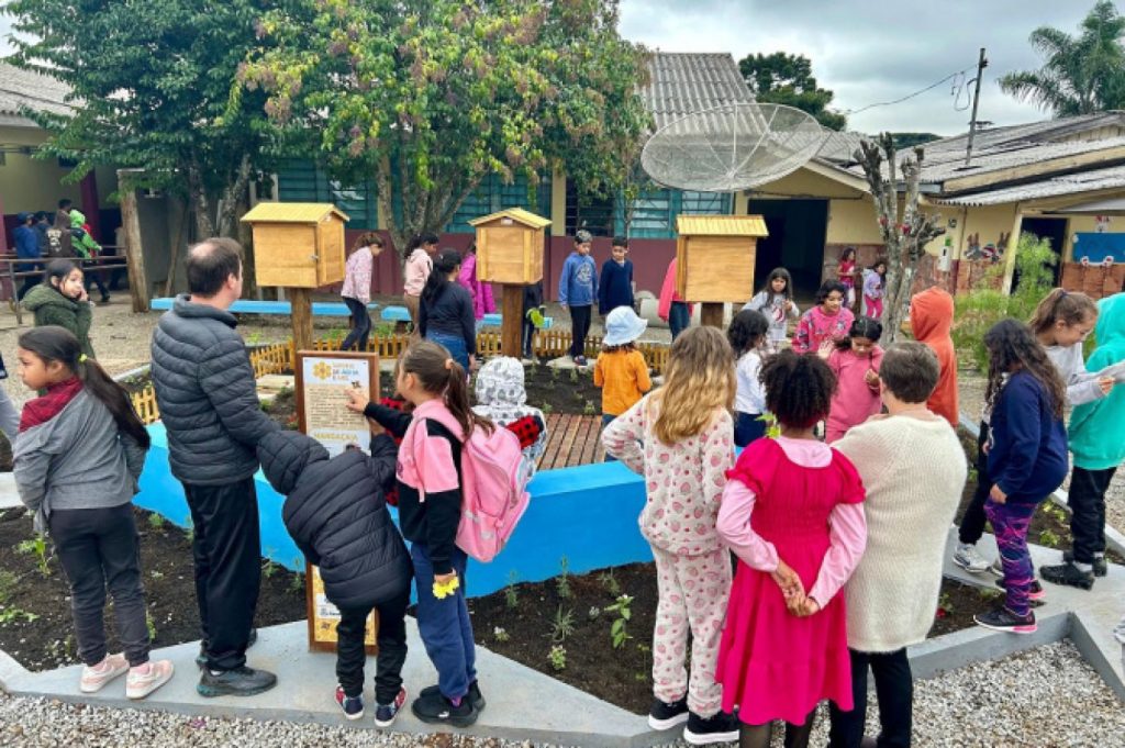 Sanepar leva projetos de educação ambiental para escolas de General Carneiro Sanepar leva projetos de educação ambiental para escolas de General Carneiro