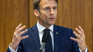 França reconhece injustiça contra Haiti por dívida da independência