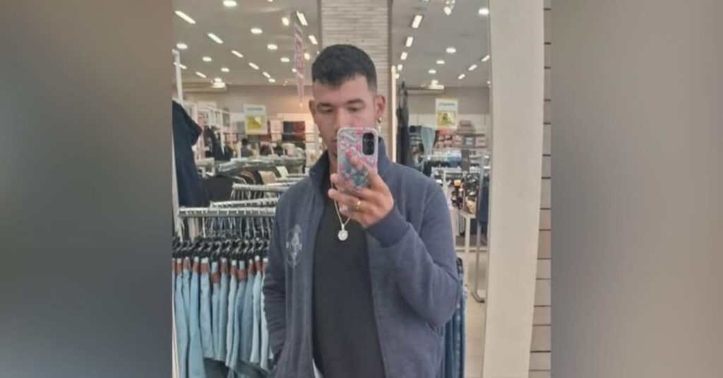 Tragédia: Jovem de 20 anos morre após extração de dente siso Tragédia: Jovem de 20 anos morre após extração de dente siso