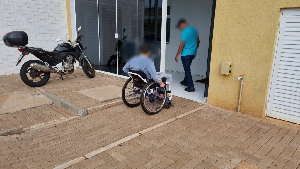 Deu ruim! Cadeirante tem liberdade revogada após romper tornozeleira eletrônica Deu ruim! Cadeirante tem liberdade revogada após romper tornozeleira eletrônica