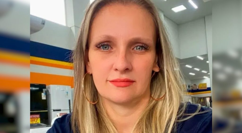 Tragédia em Maringá: Ex-companheiro mata mulher a facadas em frente à filha Tragédia em Maringá: Ex-companheiro mata mulher a facadas em frente à filha