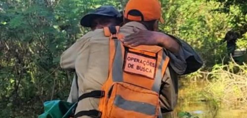 Resgate heroico: Bombeiros encontram homens desaparecidos há quatro dias em mata Resgate heroico: Bombeiros encontram homens desaparecidos há quatro dias em mata