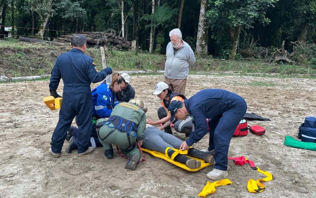 Resgate Aéreo: Mulher fica gravemente ferida ao cair de cavalo