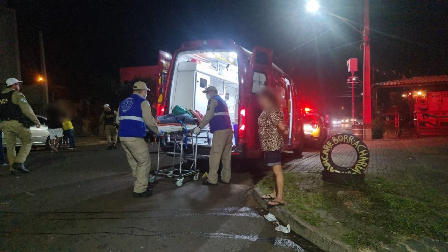 Colisão entre Palio e Civic no Brasmadeira deixa duas pessoas feridas