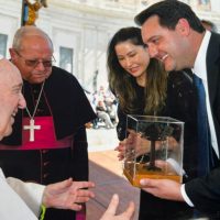 Imagem referente a Governador lamenta morte do Papa Francisco e determina luto de três dias no Paraná