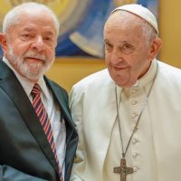 Imagem referente a Lula leva até tesoureira do PT para velório do papa
