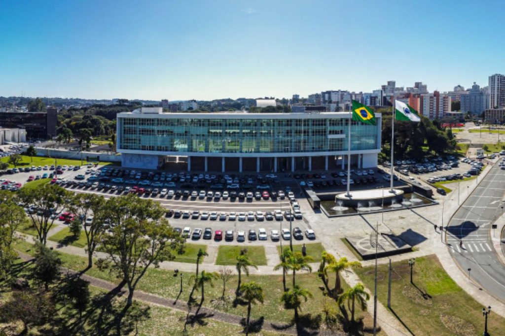 Com rendimentos maiores que as dívidas, Paraná tem melhor resultado contábil do Brasil Com rendimentos maiores que as dívidas, Paraná tem melhor resultado contábil do Brasil