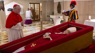 Funeral do Papa Francisco é marcado para o sábado, 26