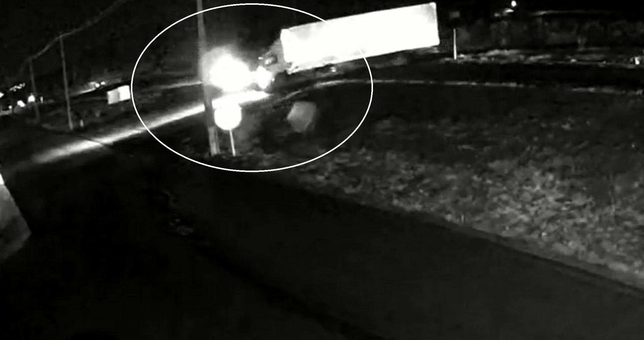Renasceu! Vídeo impressionante mostra acidente entre Gol e caminhão na BR-277