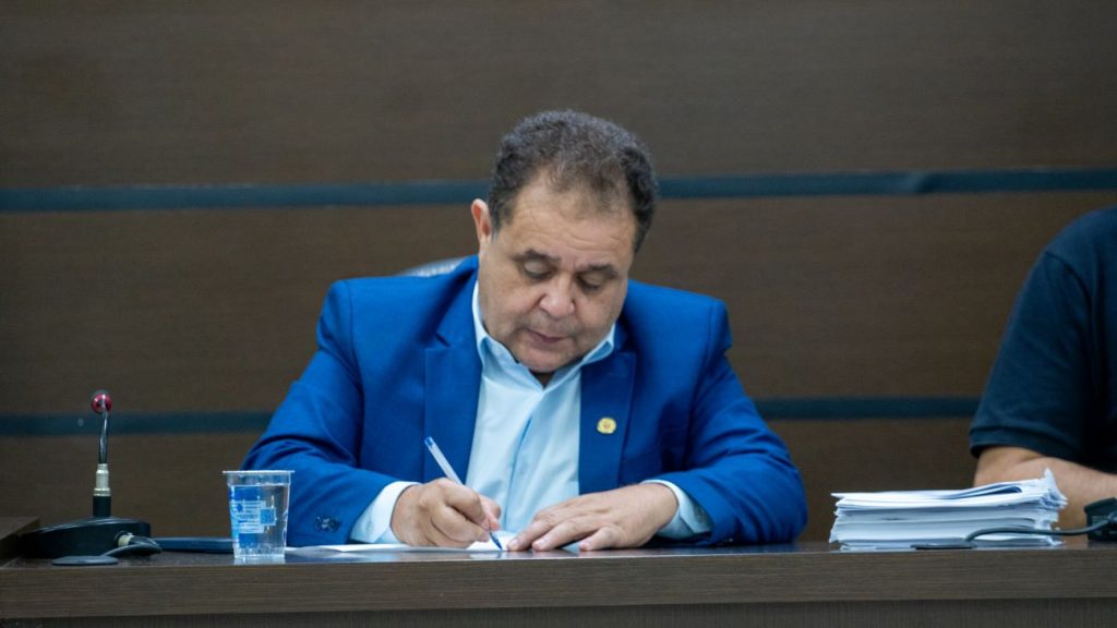 Deputado Batatinha garante R$32 mi para Cascavel desde 2023 Deputado Batatinha garante R$32 mi para Cascavel desde 2023