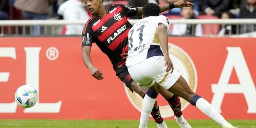 Flamengo empata com LDU e se complica na Libertadores Imagem referente a Flamengo empata com LDU e se complica na Libertadores