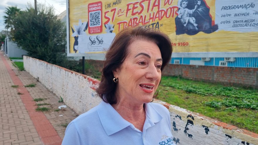 Mulher pede lombada eletrônica ou semáforo em rua onde ciclista foi atingida por Corsa em Cascavel