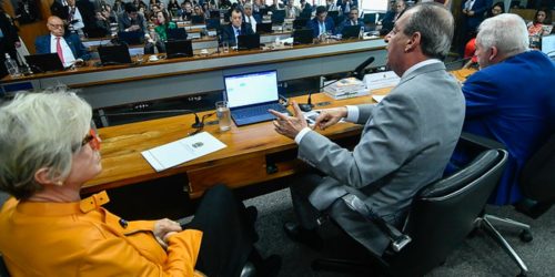 PEC do fim da reeleição para chefes do Executivo avança no Senado Imagem referente a PEC do fim da reeleição para chefes do Executivo avança no Senado