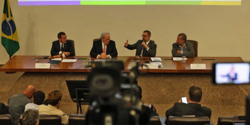 Imagem referente a Desconto ilegal terá que ser restituído a aposentados, dizem ministros