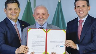 Lula entrega PEC da Segurança Pública para tramitação no Congresso