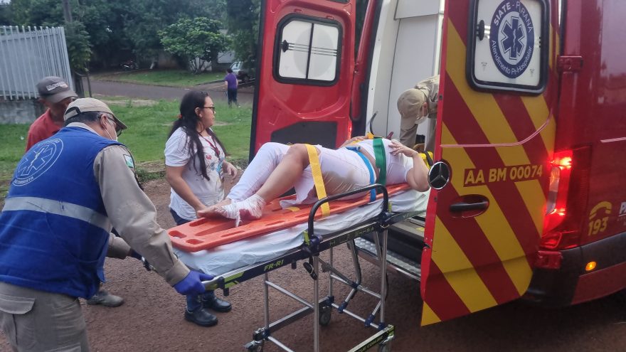 Motociclista colide contra caminhão e sofre ferimentos graves no Morumbi