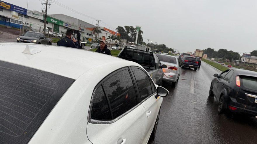 Mais um engavetamento é registrado na BR-277 em Cascavel, no total 8 carros bateram