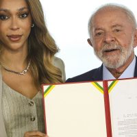 Imagem referente a Lula diz que atitude do governo dos EUA com Erika Hilton é abominável