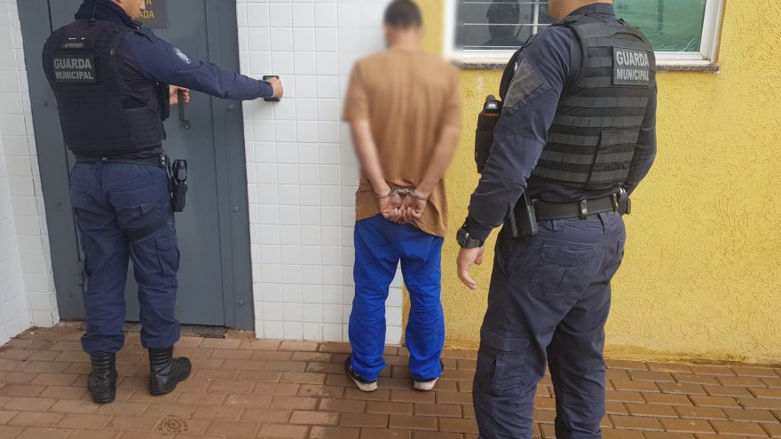 Foragido que rompeu tornozeleira é preso pela GM no Santa Cruz