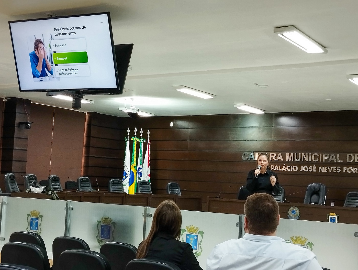 Campanha Abril Verde: Câmara Municipal mobiliza servidores em prol da saúde ocupacional Campanha Abril Verde: Câmara Municipal mobiliza servidores em prol da saúde ocupacional