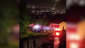 Moradora registra intensa movimentação policial em situação com refém no Universitário Moradora registra intensa movimentação policial em situação com refém no Universitário