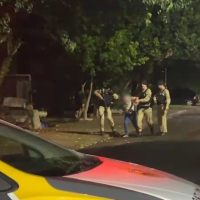 Imagem referente a Homem é contido pela PM ao invadir área isolada em situação com refém