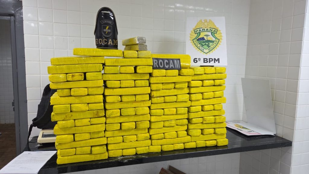 Rocam apreende 149 kg de maconha após abordagem na Avenida Tito Muffato