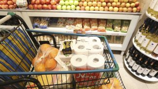 Prévia da inflação de abril fica em 0,43%, puxada pelos alimentos