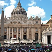 Imagem referente a Lula e comitiva desembarcam em Roma para funeral do papa Francisco