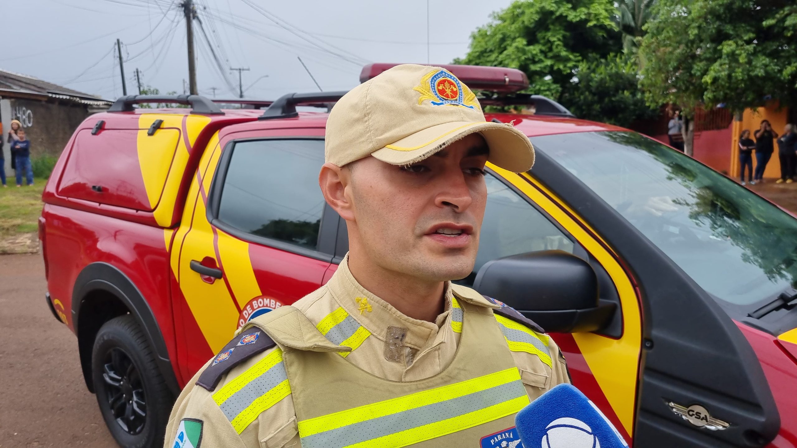 "São vários disparos com extravasamento de sangue", afirma tenente sobre duplo homicídio