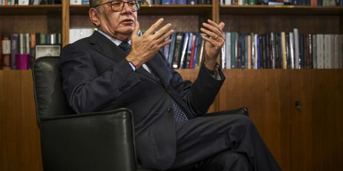 Imagem referente a Gilmar Mendes suspende julgamento de Collor e leva caso a plenário