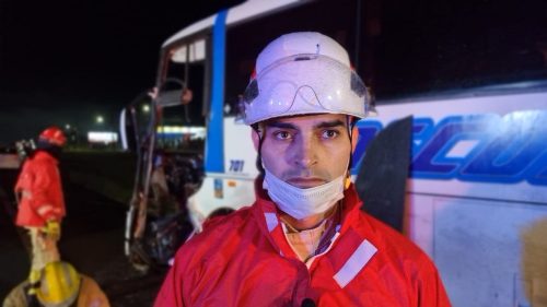 Tenente Cícero: “condutor do gol na contramão tentou atingir outro carro antes da colisão fatal contra o ônibus” Tenente Cícero: “condutor do gol na contramão tentou atingir outro carro antes da colisão fatal contra o ônibus”