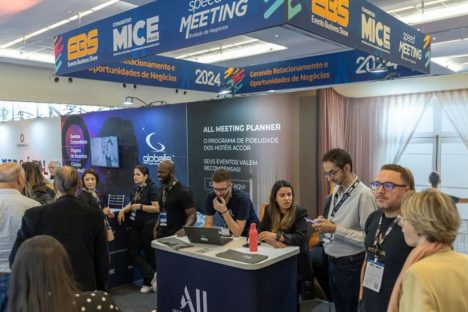 Estado convida empresários a participarem de eventos em estande do Viaje Paraná Imagem referente a Estado convida empresários a participarem de eventos em estande do Viaje Paraná