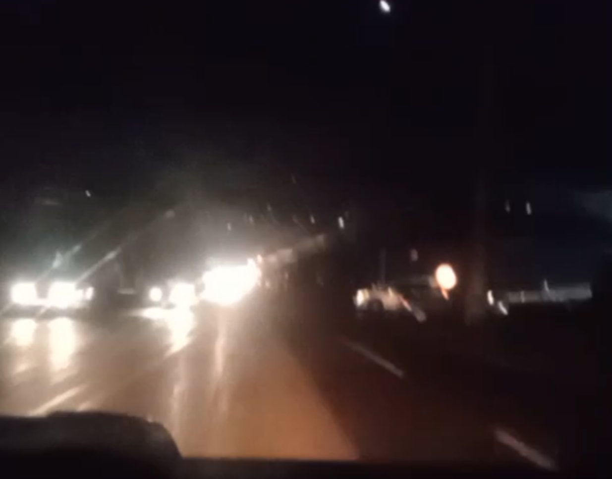 Luz que não chega: moradores da Rua Jacarezinho, em Cascavel, clamam por iluminação pública Luz que não chega: moradores da Rua Jacarezinho, em Cascavel, clamam por iluminação pública