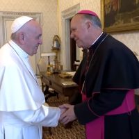Imagem referente a Arquidiocese homenageia Papa Francisco e Dom Mauro: 
