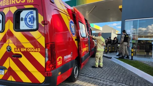 Militar do Exército é baleado em praça e busca ajuda em posto de combustíveis Imagem referente a Militar do Exército é baleado em praça e busca ajuda em posto de combustíveis