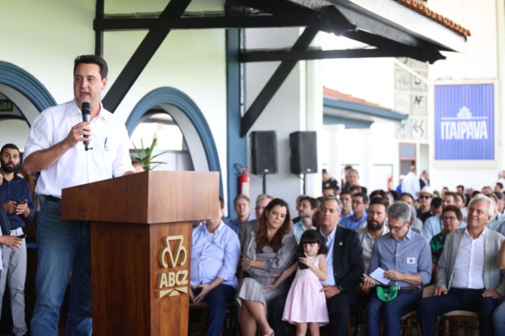 Paraná mostra força na pecuária durante a 90ª ExpoZebu em Minas Gerais Paraná mostra força na pecuária durante a 90ª ExpoZebu em Minas Gerais