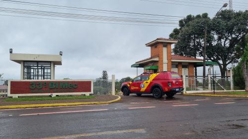 Corpo de Bombeiros é mobilizado para instrução de resgate em altura no Exército de Cascavel Corpo de Bombeiros é mobilizado para instrução de resgate em altura no Exército de Cascavel
