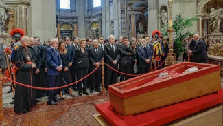 “Perdemos um dos líderes mais importantes”, diz Lula sobre Papa Francisco