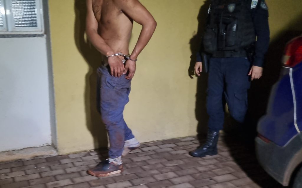 Homem é preso após assaltar adolescente no bairro Floresta