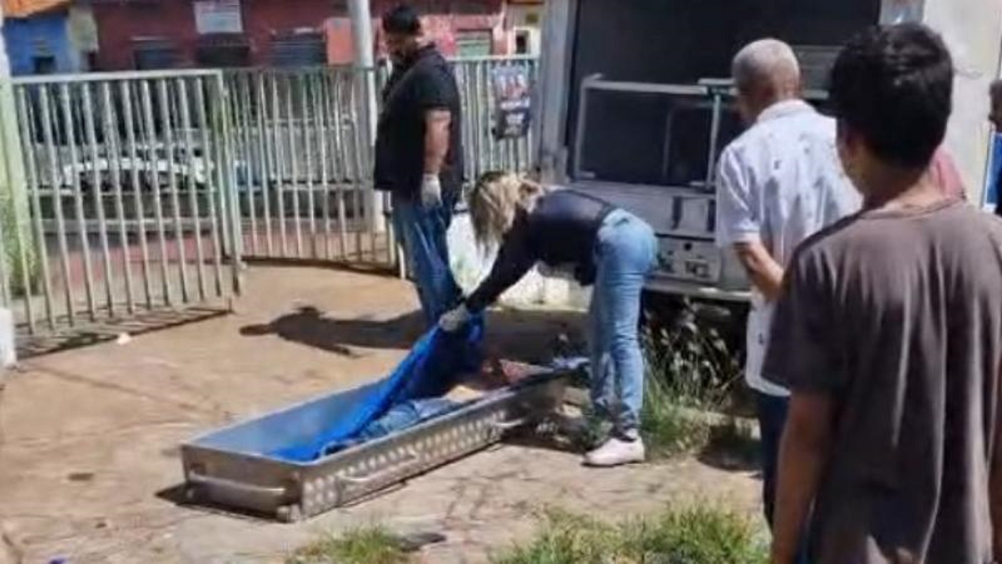 Crime chocante: casal é encontrado morto a pedradas em casa